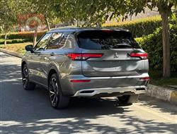 میتسوبیشی ئاوتلاندەر